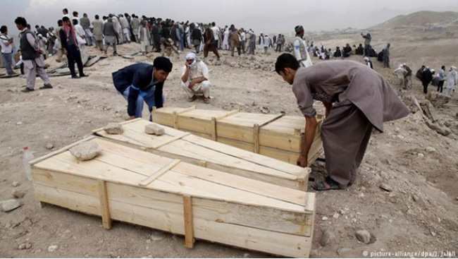 بمب های جاده ای بزرگترین قاتل غیرنظامیان افغان اند